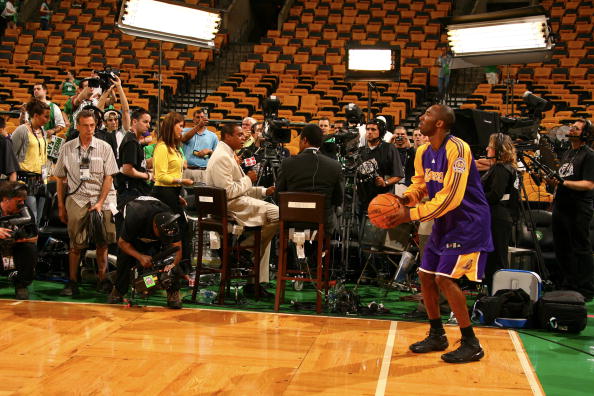 保留有限的 保留有限的