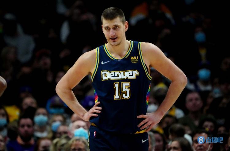 中的地位 中的地位