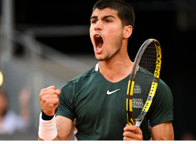 在与巴塞罗 在与巴塞罗