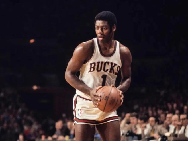 一笔看似 一笔看似