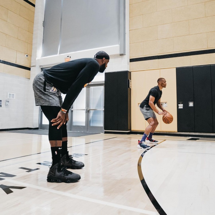 而成了连贯 而成了连贯